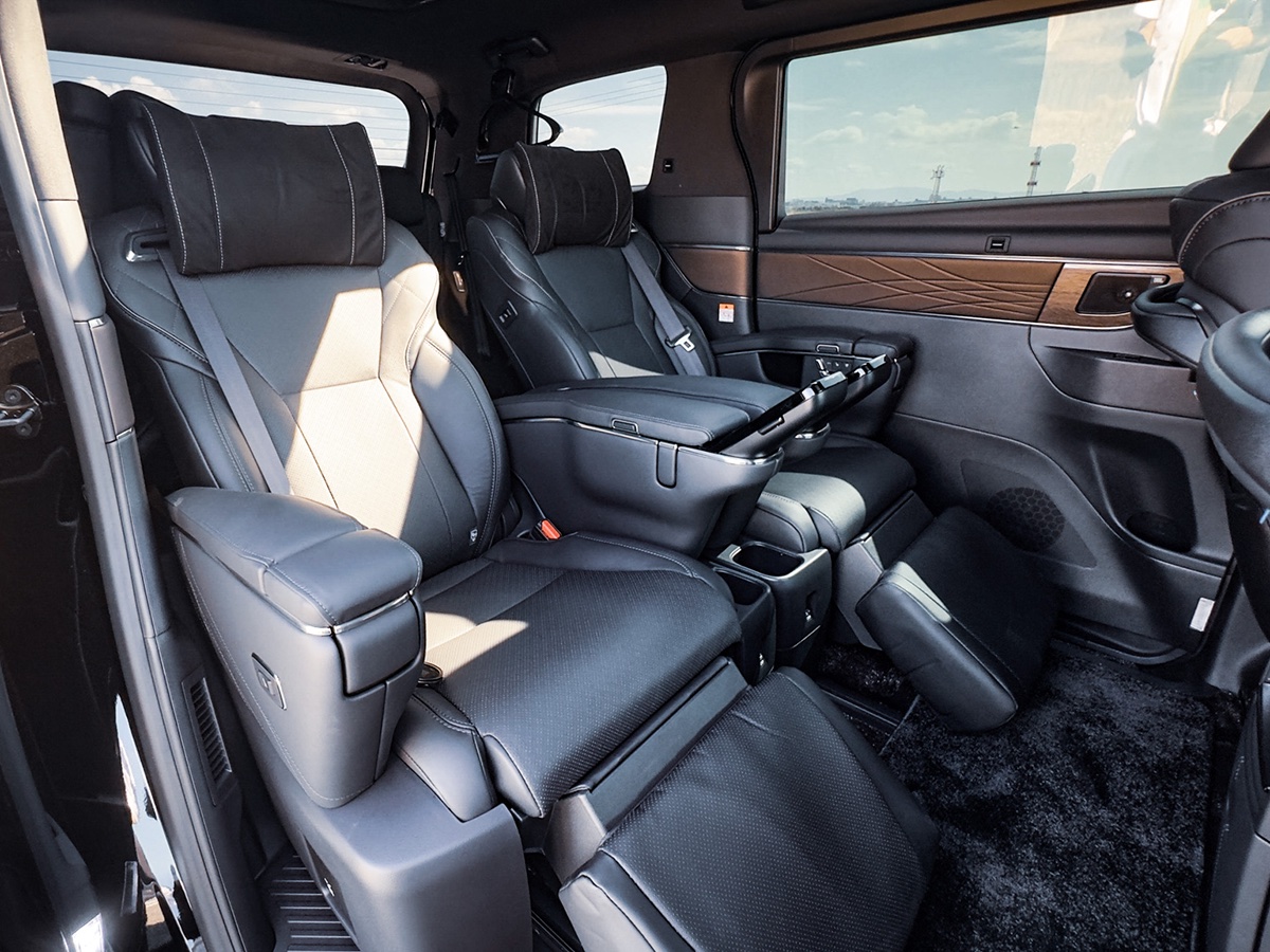 ヴェルファイア エグゼクティブラウンジ 本革シート